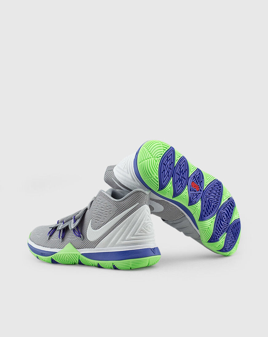 grade school kyrie 5