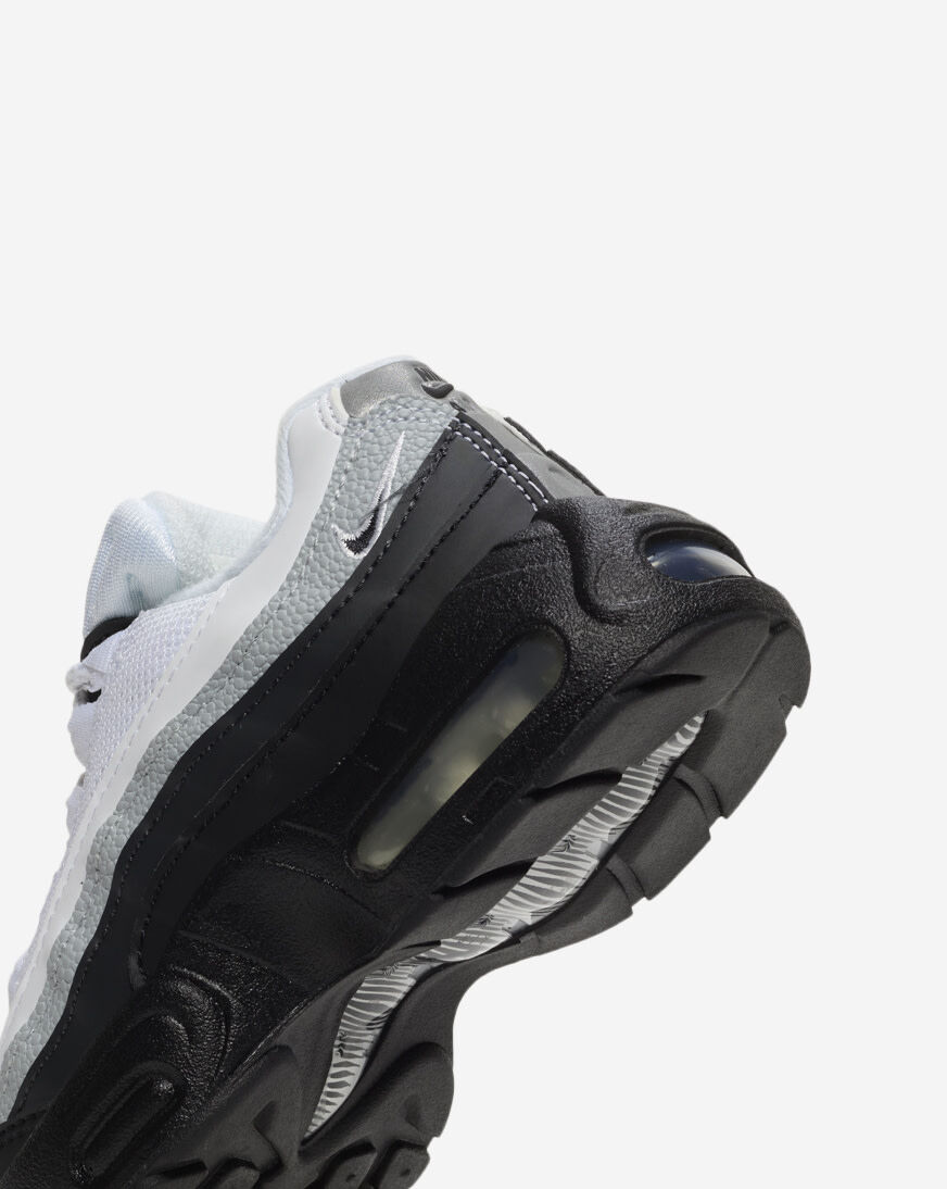 Shop Nike Little Kids' Air Max 95 HQ6364-021 white | SNIPES USA