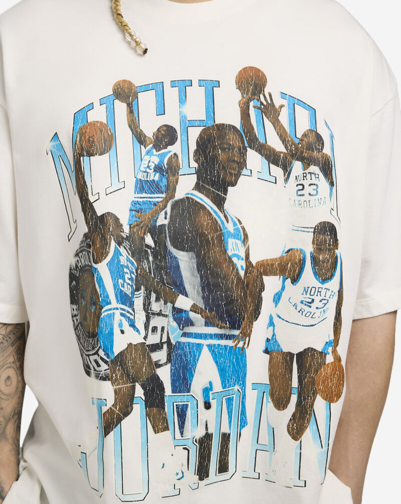 Jordan Flight Essentials Graphic T-Shirt HQ8940-133 White 3