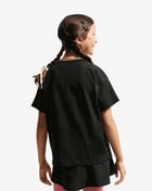 Nike Big Kids' NSW T-Shirt IQ5294-010 Black 2