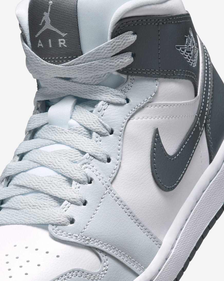 Shop Jordan Air Jordan 1 Mid BQ6472-113 white | SNIPES USA