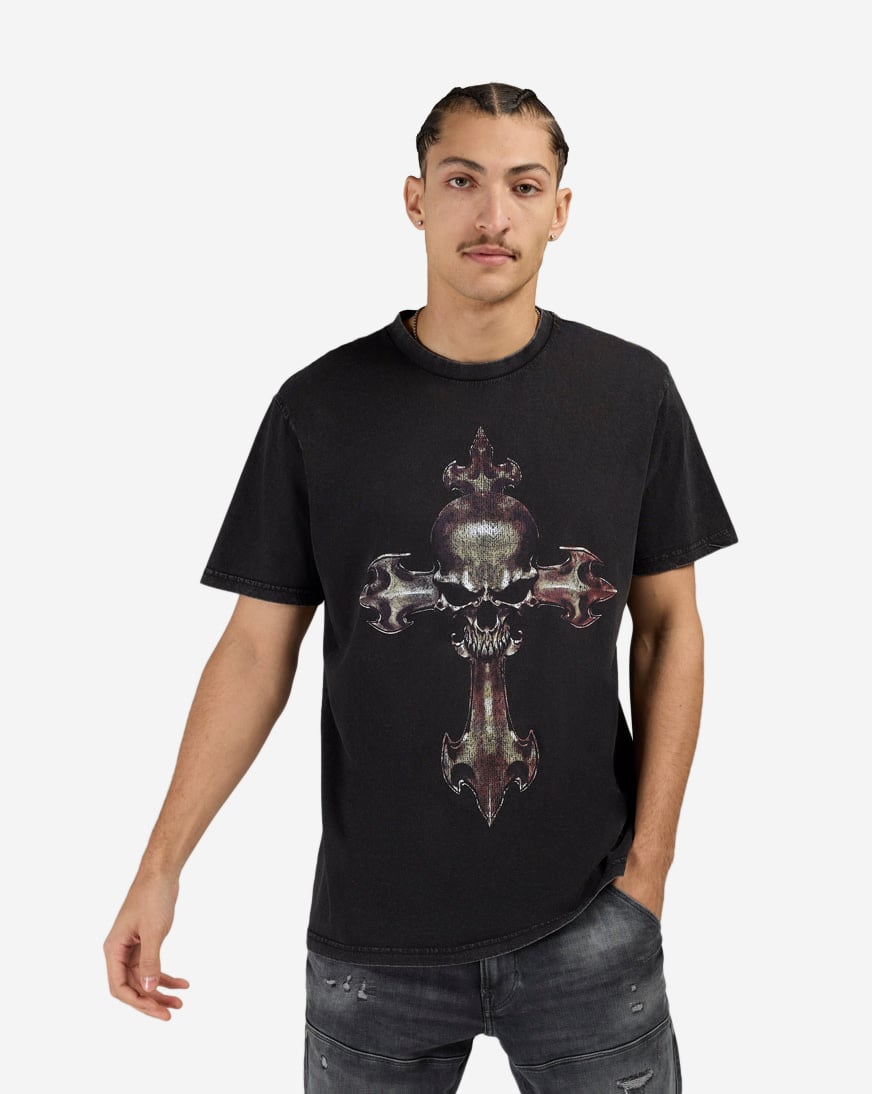 Shop Graphic Tees Cross Skull Tee MTUS541A-US-03054 black | SNIPES USA