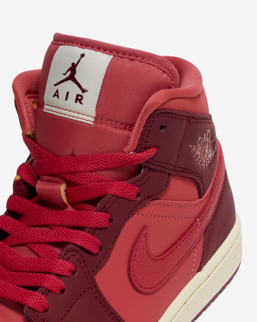 Shop Jordan Air Jordan 1 Mid SE IB7018-600 red | SNIPES USA