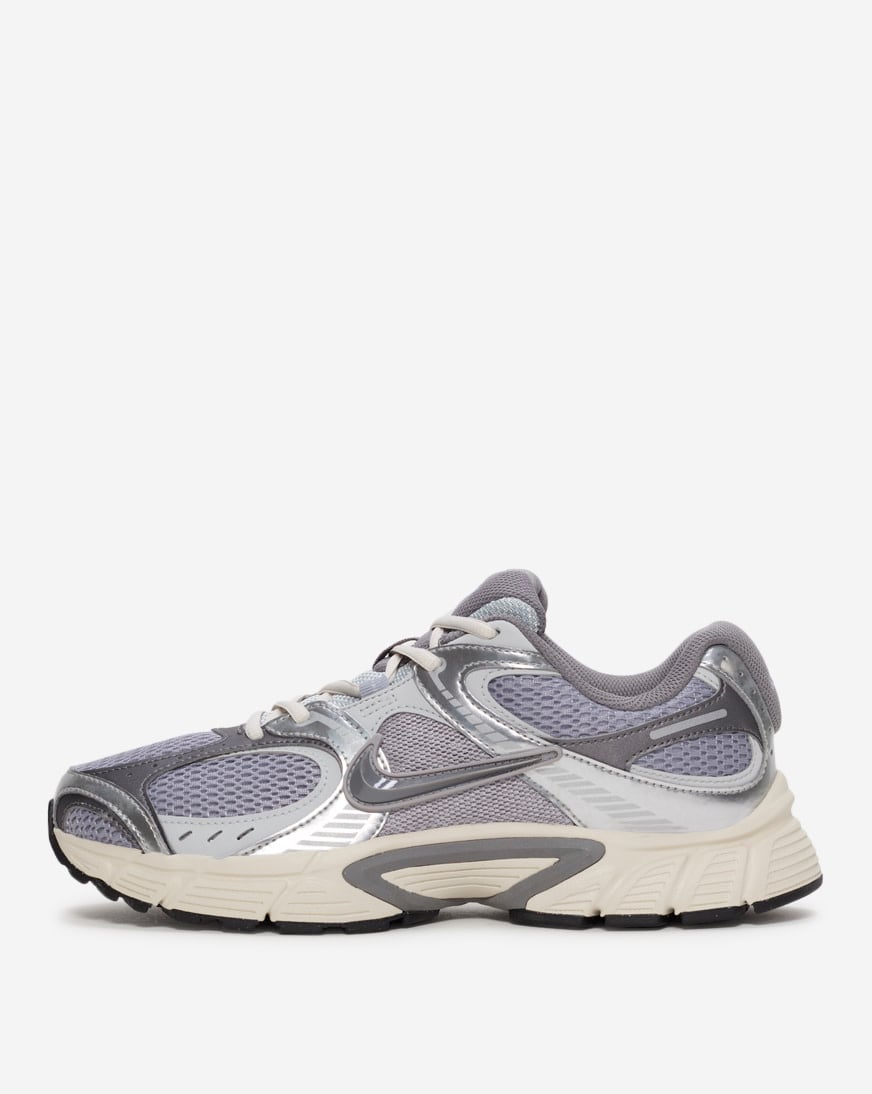 Shop Nike V5 RNR HJ5228-003 grey | SNIPES USA