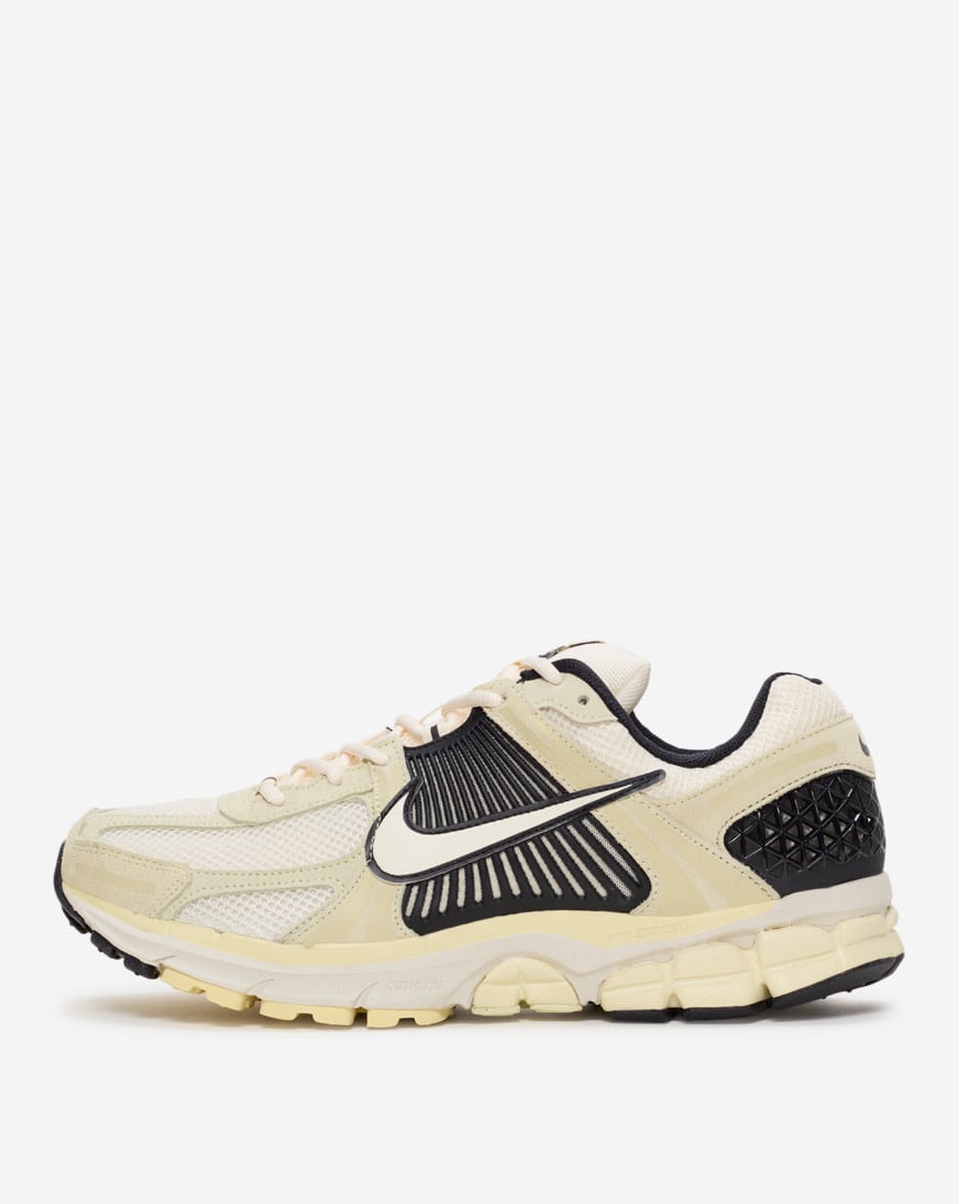 nike_hf1553-701_01.jpg