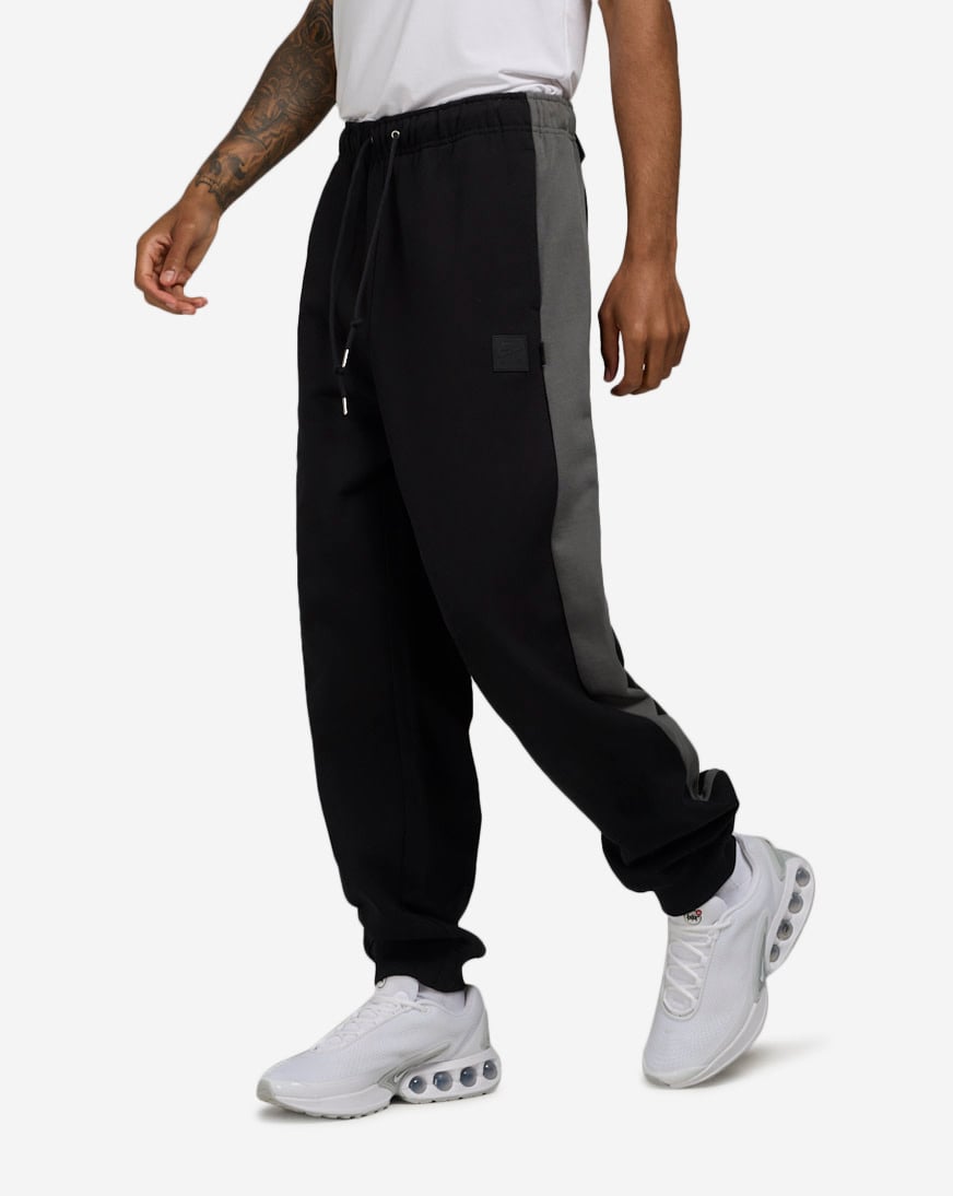 Shop Nike Air Fleece Joggers HJ0291-010 black | SNIPES USA