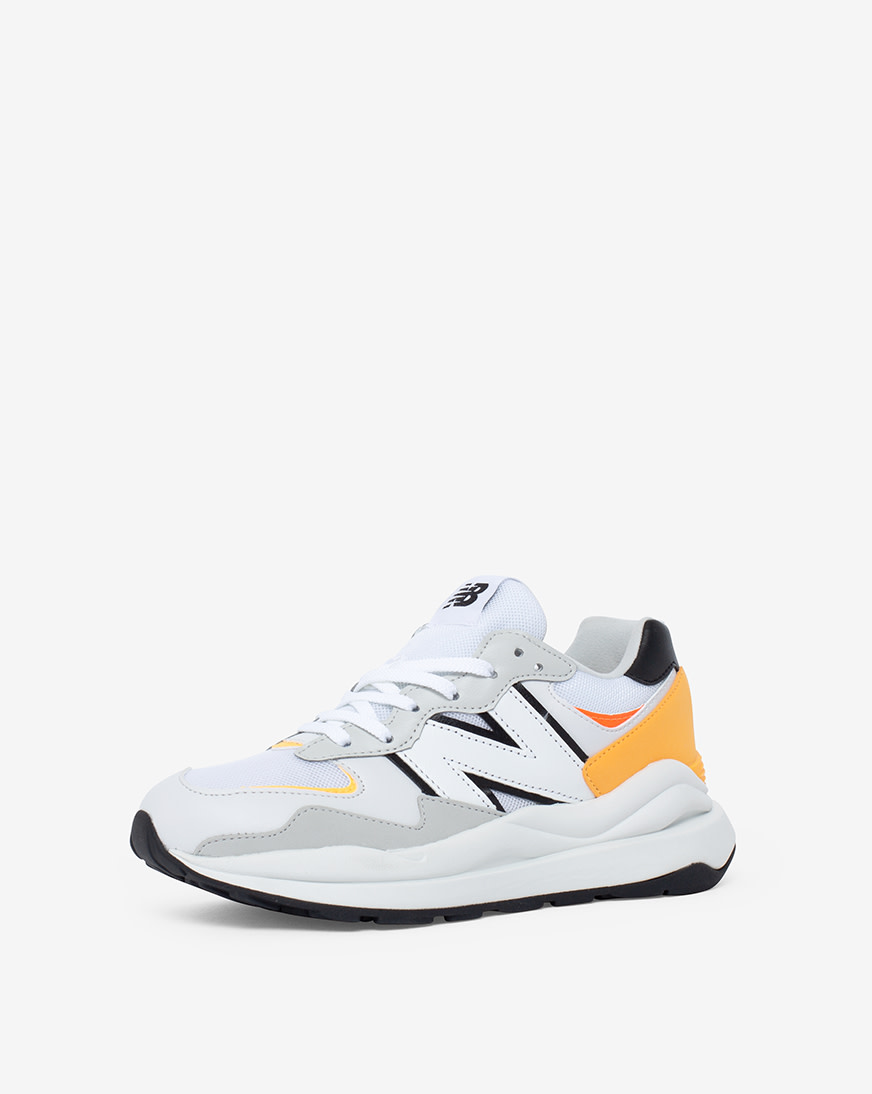 Shop New Balance Grade School 57/40 GC5740SB grey | SNIPES USA