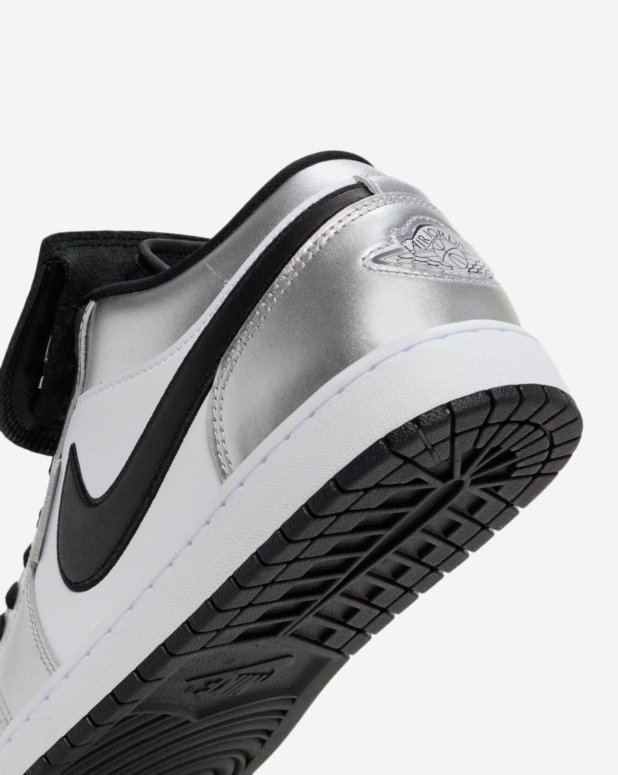Shop Jordan Air Jordan 1 Low SE IR2278-100 grey | SNIPES USA