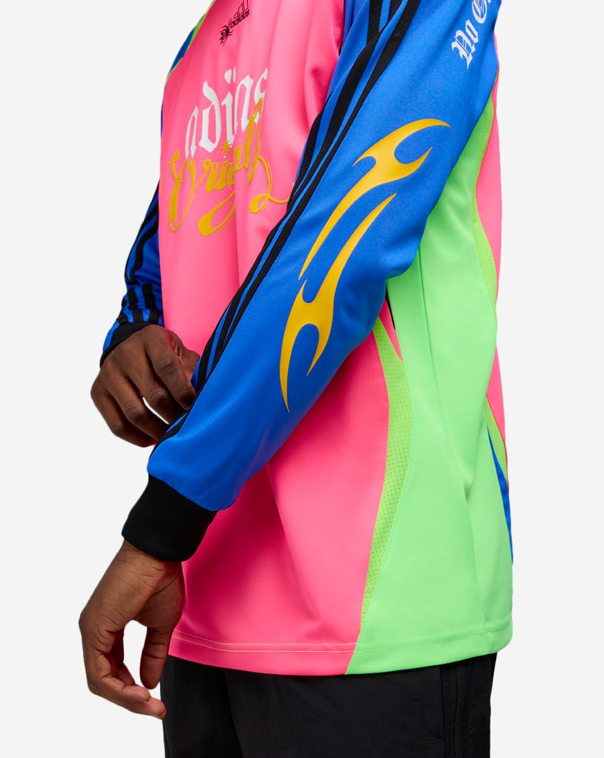 Shop adidas Spiders Goalkeeper Loose Tee JW0203 pink | SNIPES USA