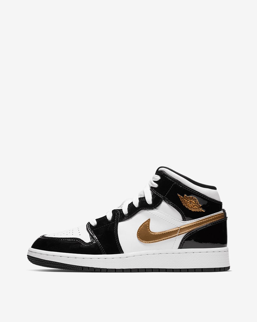 black.white.gold 専用ページ Air Jordan 1 Mid Gold Black Patent Sneakers, Size 4Y / 5.5W