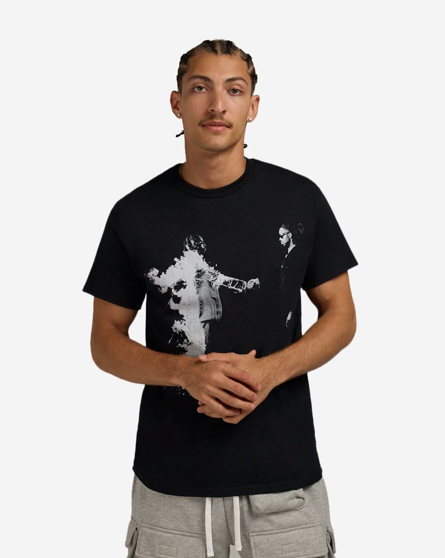 Shop Graphic Tees Hero vs Villan Tee 38171002 black | SNIPES USA