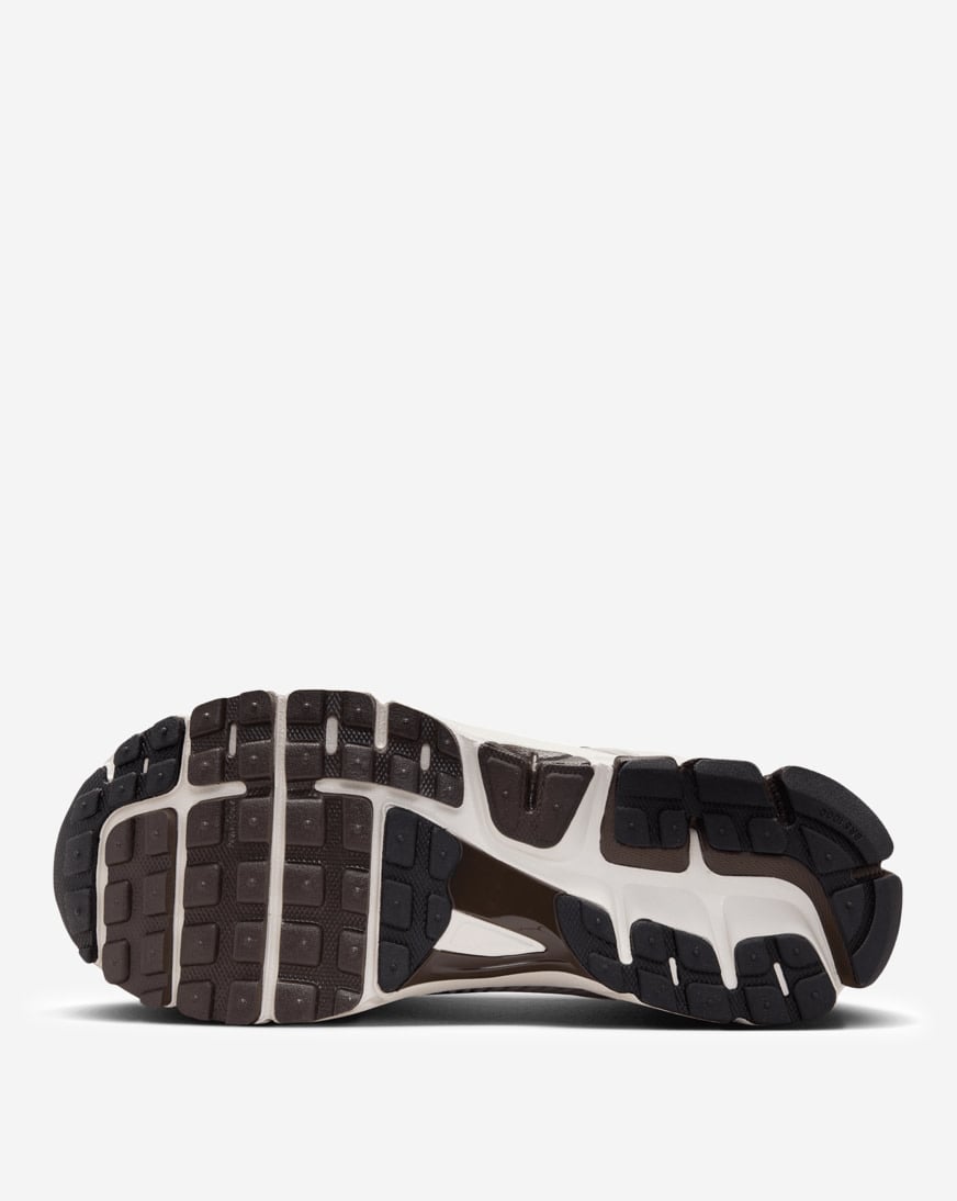 Shop Nike Zoom Vomero 5 FJ2028-001 grey | SNIPES USA