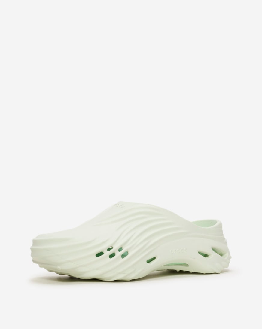 Shop Crocs Echo Wave 210521-3YF green | SNIPES USA