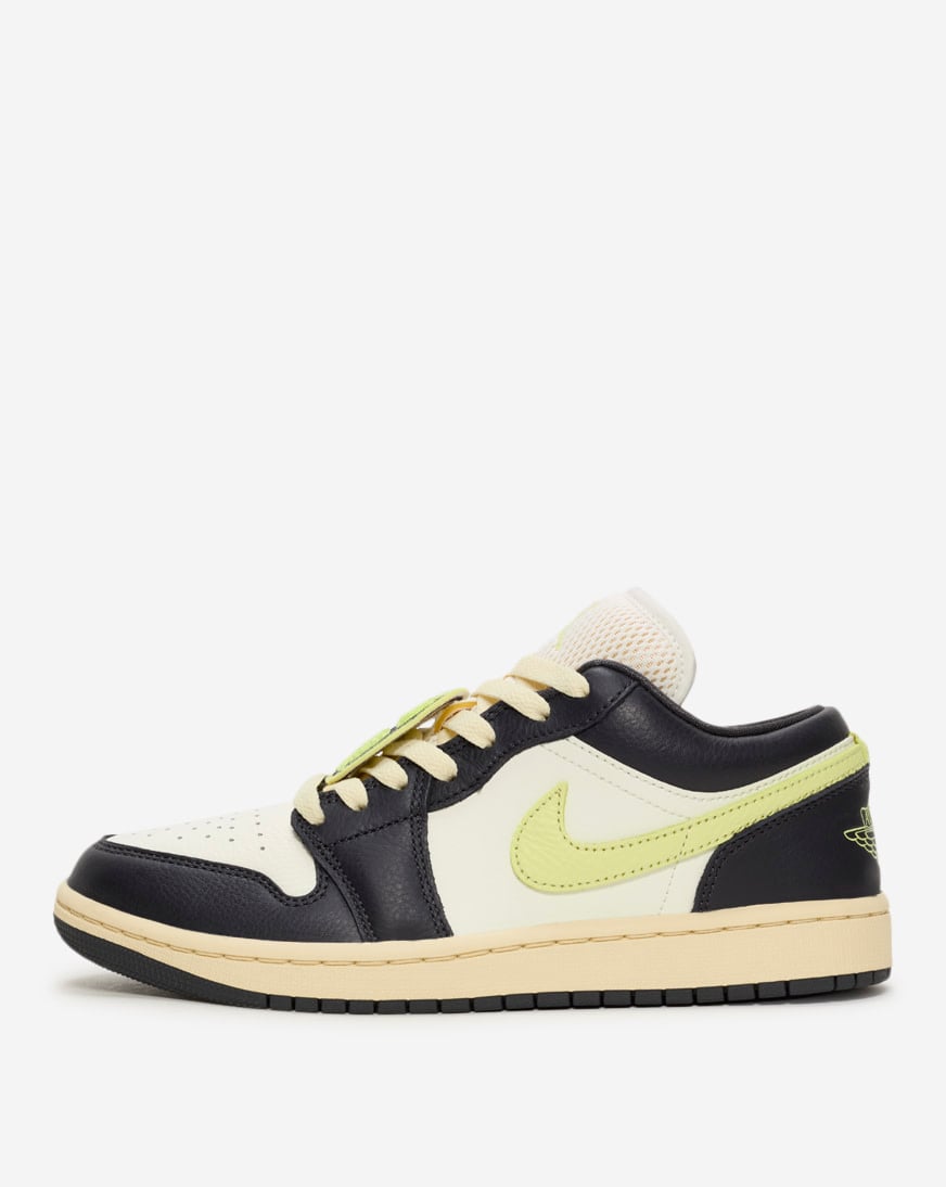 Shop Jordan Air Jordan 1 Low SE HQ3009-003 black | SNIPES USA