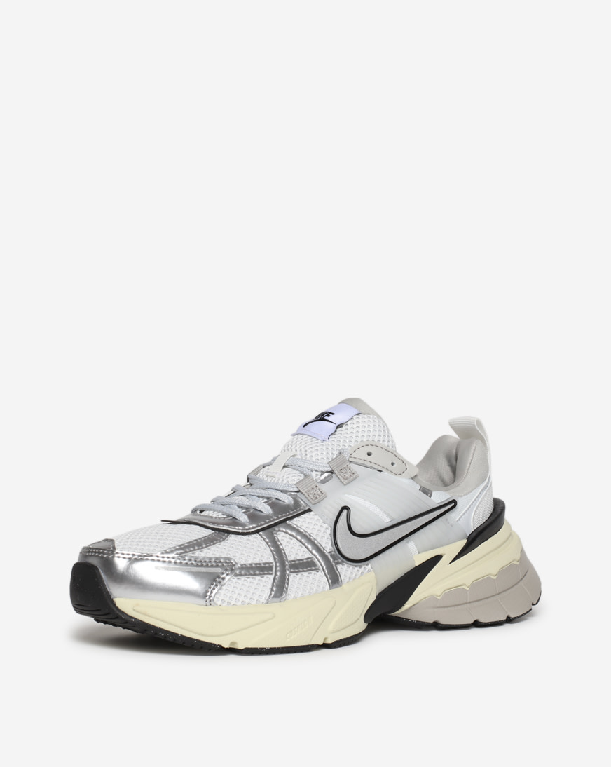 超特価激安の商品をすべて Shop USA SNIPES | white FD0736-100 Run V2K Nike ジャケット・アウター