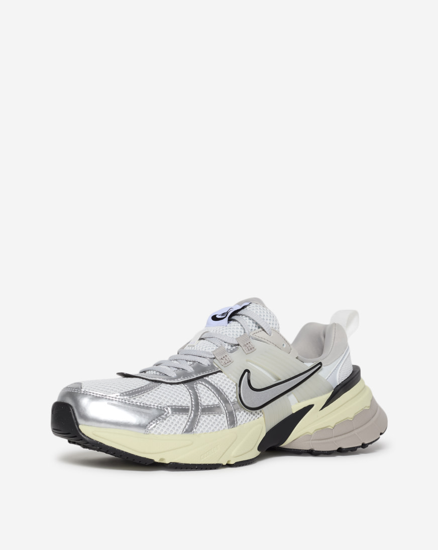 Shop Nike V2K Run HJ4497-100 white | SNIPES USA