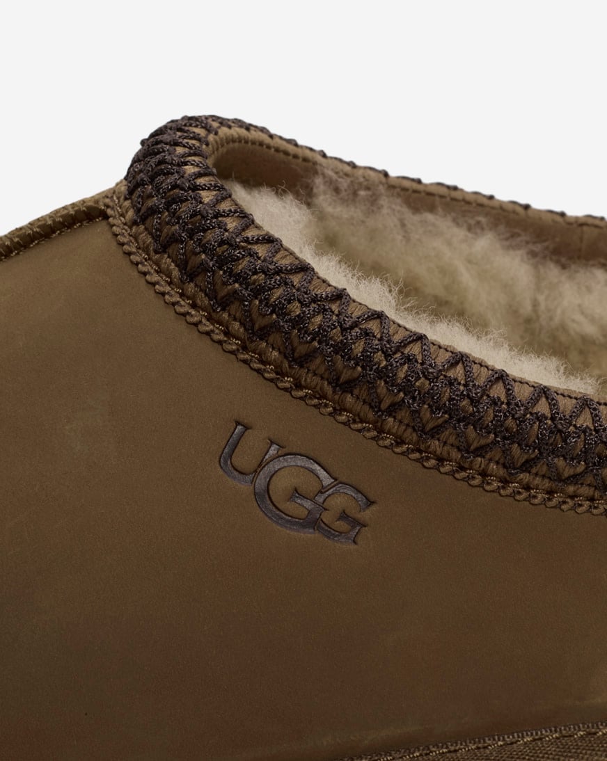 Shop UGG Tasman II Slipper Nubuck 1175070-DKC brown | SNIPES USA