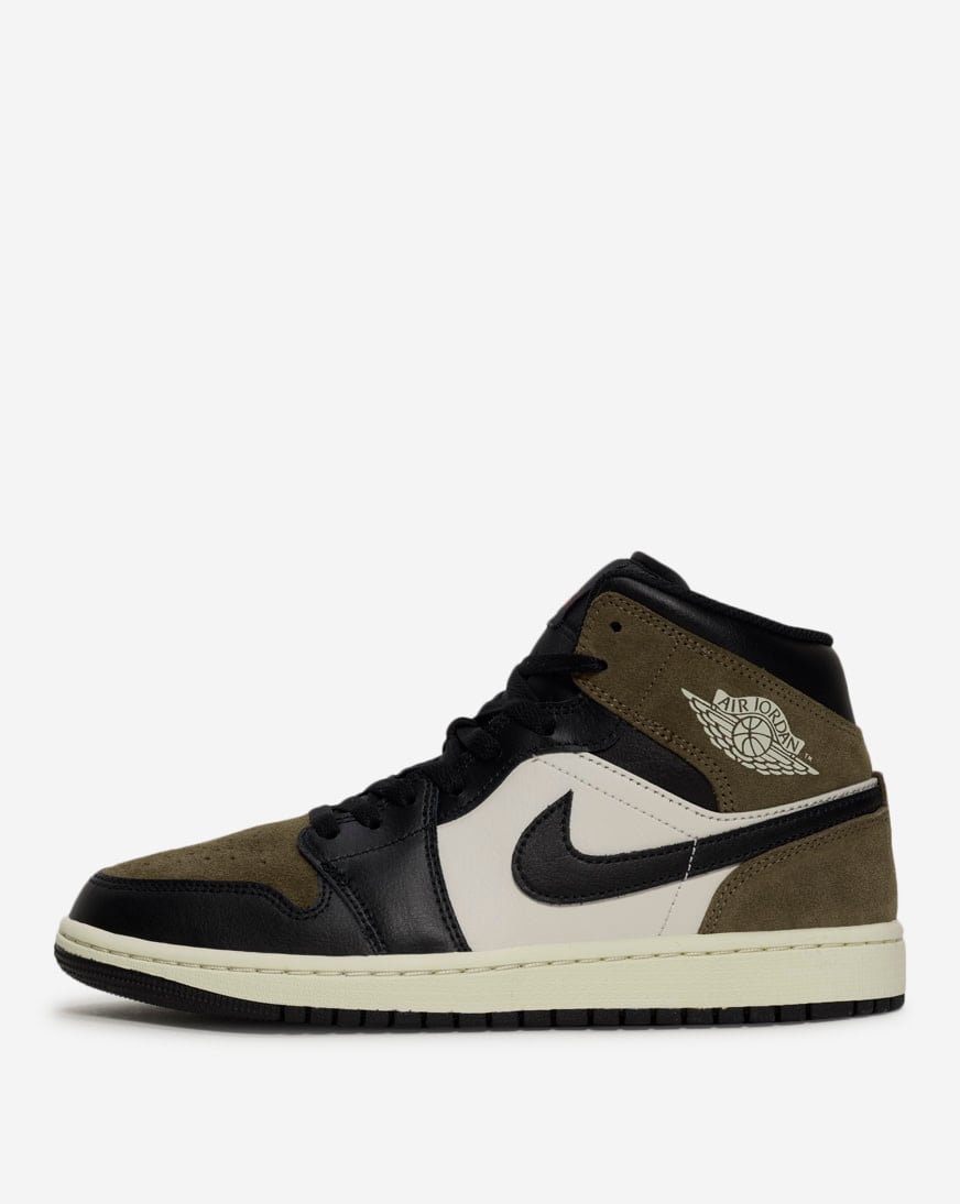 Shop Jordan Air Jordan 1 Mid DQ8426-007 black | SNIPES USA