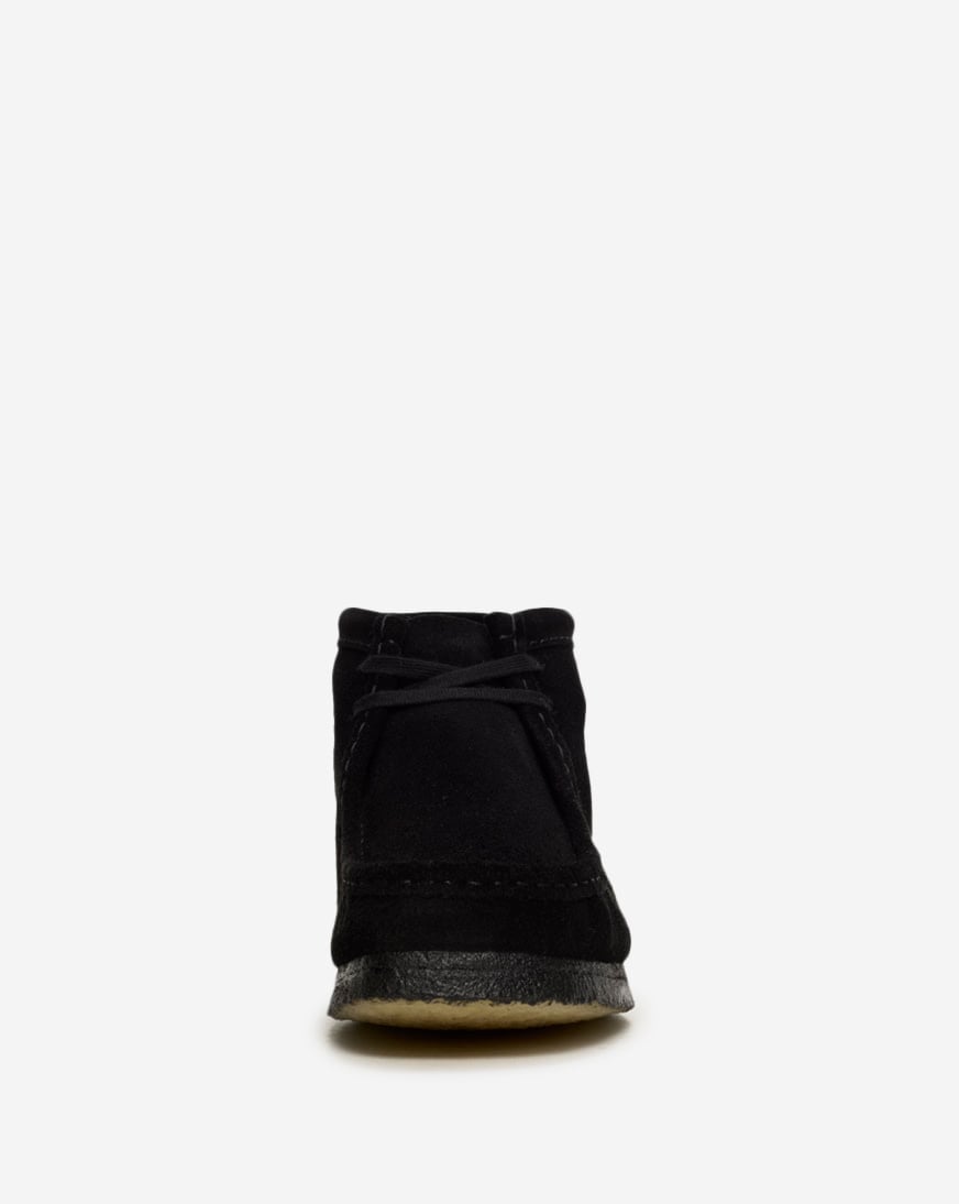 Shop Clarks Wallabee Boot 26155517 black | SNIPES USA