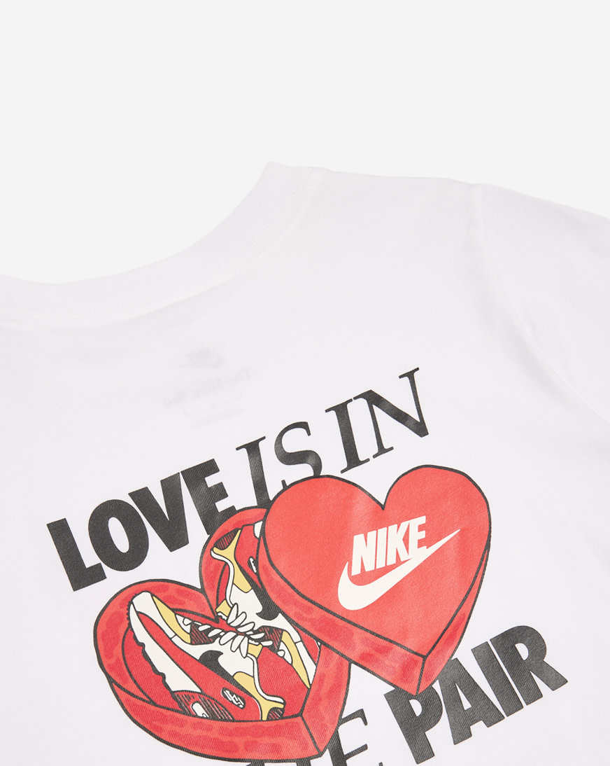 Shop Nike Big Kids' Heart Tee FN9639-100 white | SNIPES USA