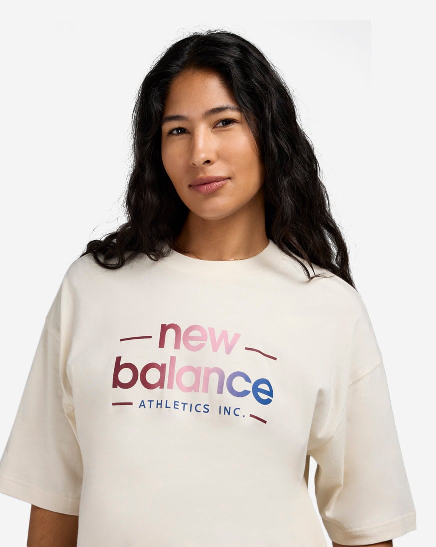 トップス BEAMS New Balance Washed graphic Tshirts BEAMS（ビームス）【別注】New Balance / Washed graphic T-shirts（T