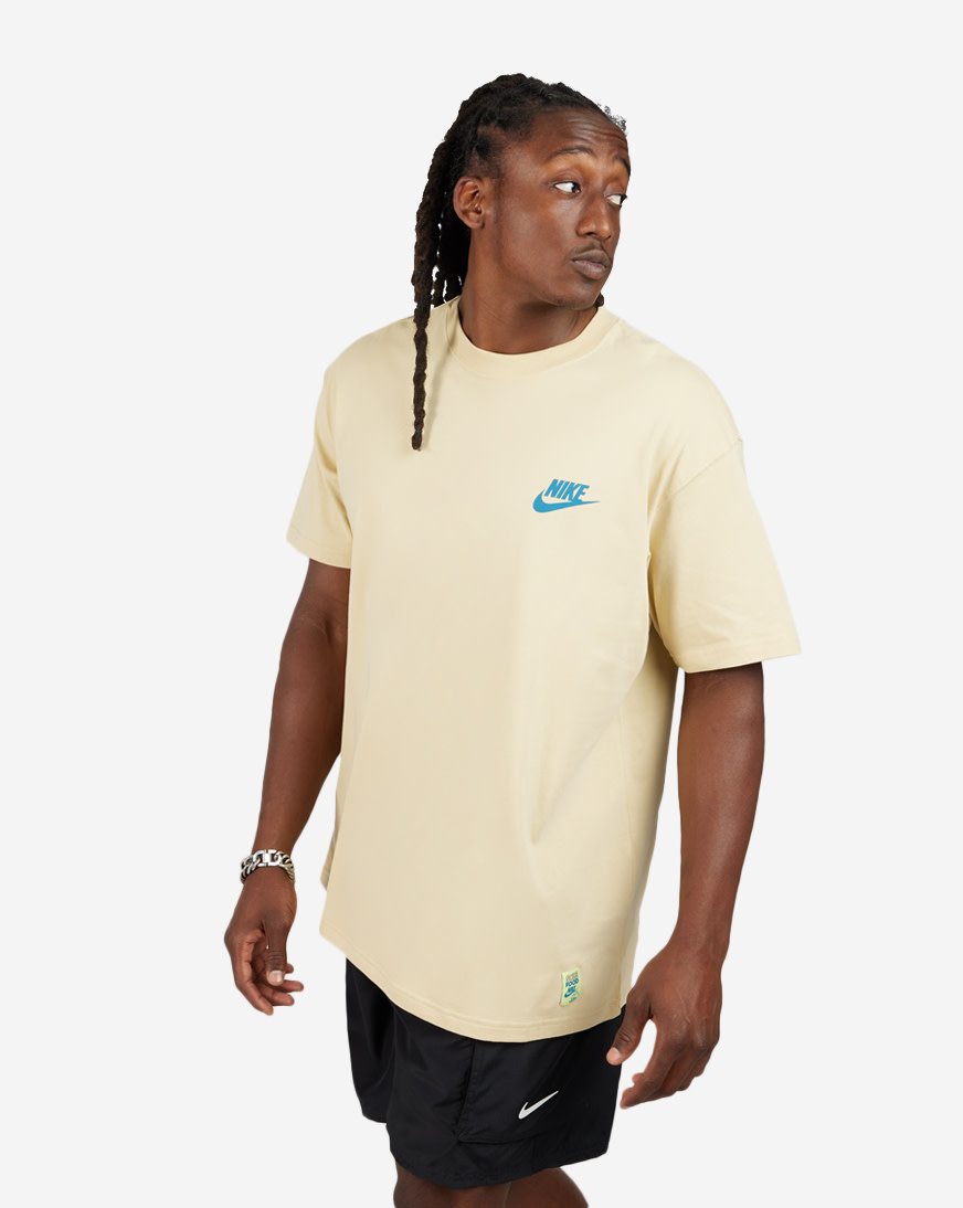 nike_fb9805-783_02.jpg