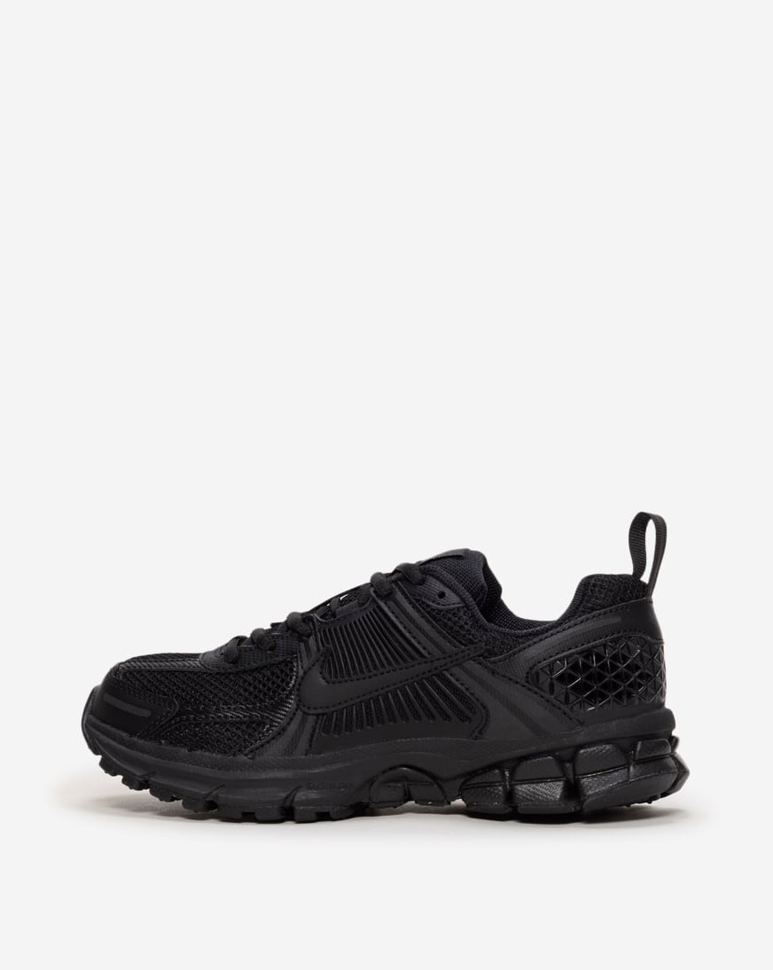 Shop Nike Big Kids' Zoom Vomero 5 HF6998-007 black | SNIPES USA