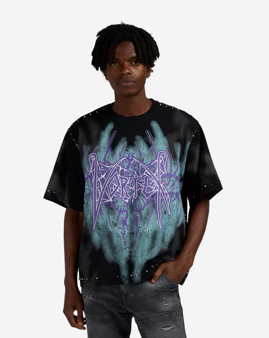 Shop Smoke Rise Ascended Studded Tee KT25661SN-BLK black | SNIPES USA