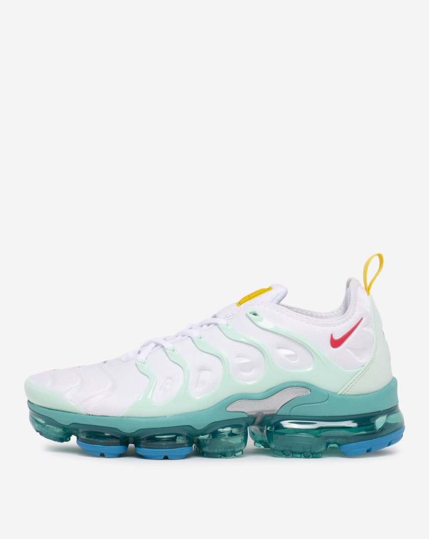 Nike Men's Air VaporMax Plus in White | Size 9.5 | DQ7645-100