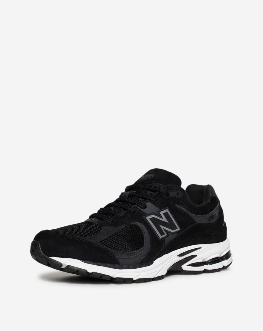 Shop New Balance 2002R M2002RBK black | SNIPES USA