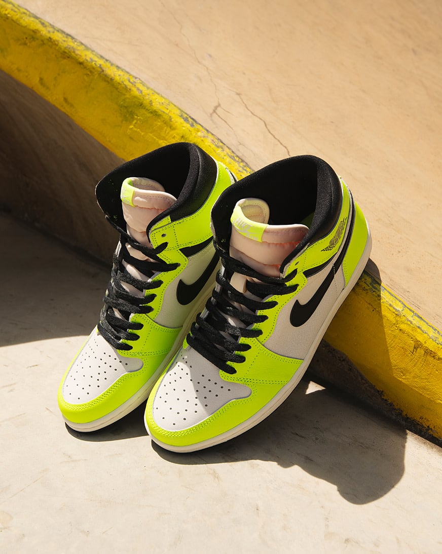 Shop Jordan Air Jordan 1 Retro High OG 555088-702 yellow 
