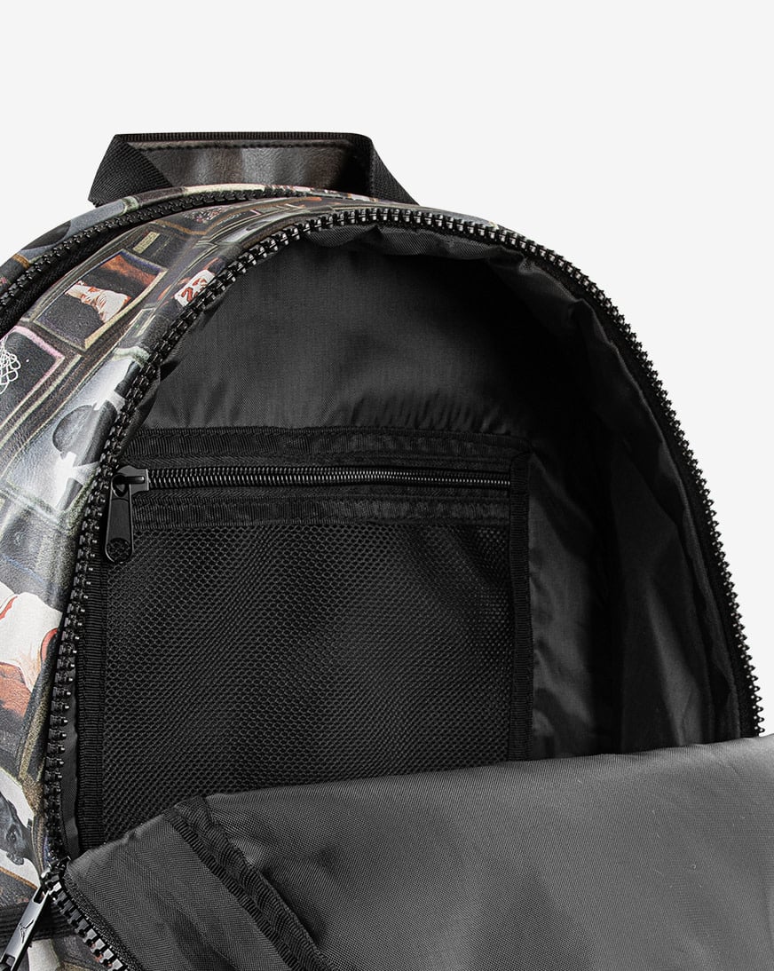 Jordan ピンバッジ付き　迷彩リュック Shop Nike Borough Graphic Backpack MA9002-K90 multi | SNIPES USA