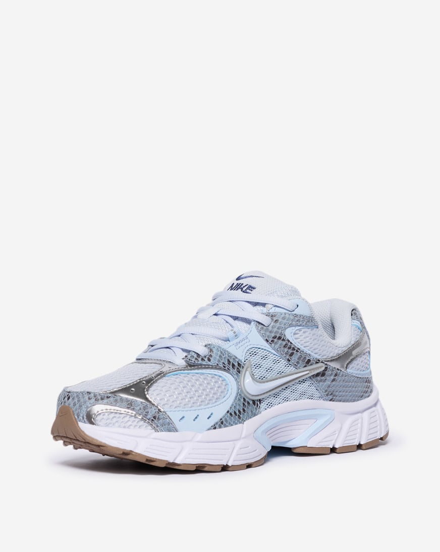 Shop Nike V5 RNR Premium IR1381-001 grey | SNIPES USA