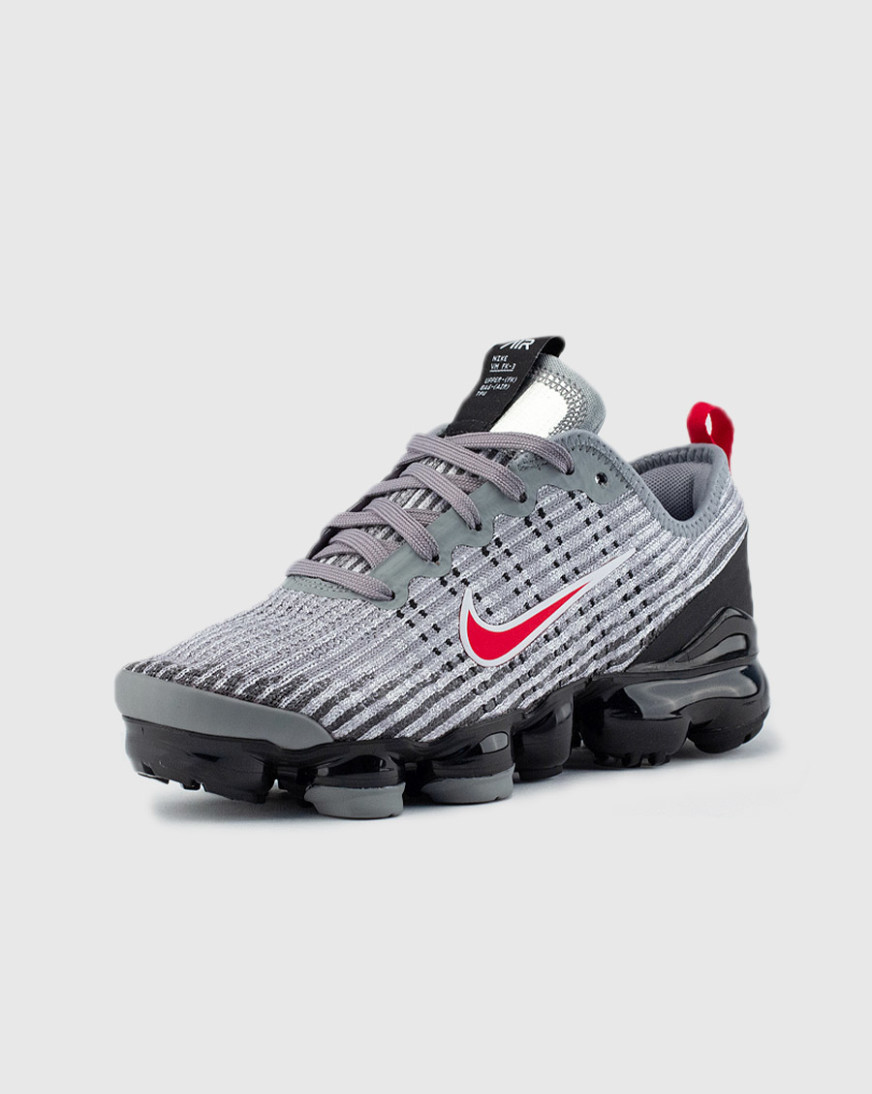 red vapormax grade school