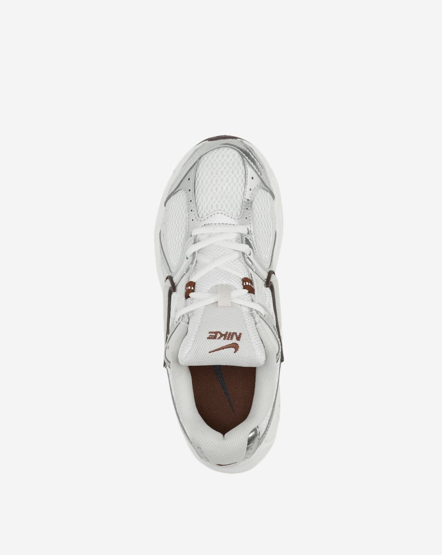 [Nike] V5 RNR WHITE BROWN(W) HQ7901-102 送料無料 Shop Nike V5 RNR HQ7901-102 silver | SNIPES USA