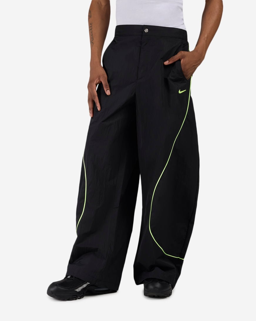 nike_ii2469-010_01.jpg
