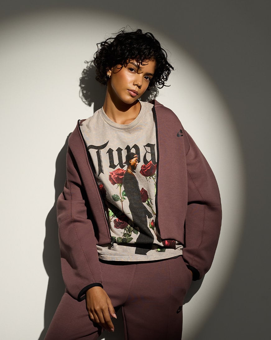 Shop Graphic Tees Tupac Roses Tee TUP1260XX grey | SNIPES USA
