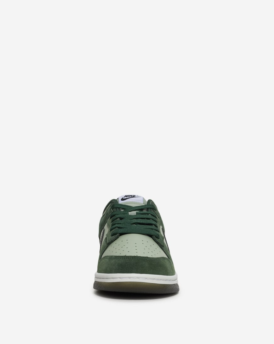Shop Nike Dunk Low Retro SE IB6399-301 green | SNIPES USA