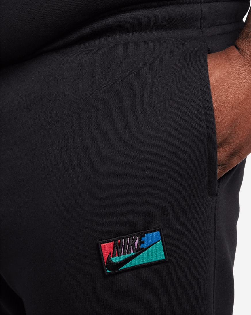 関税込 Nike Club Fleece Patch フーディー 黒 国内発送 nike_fb8437-010_01.jpg