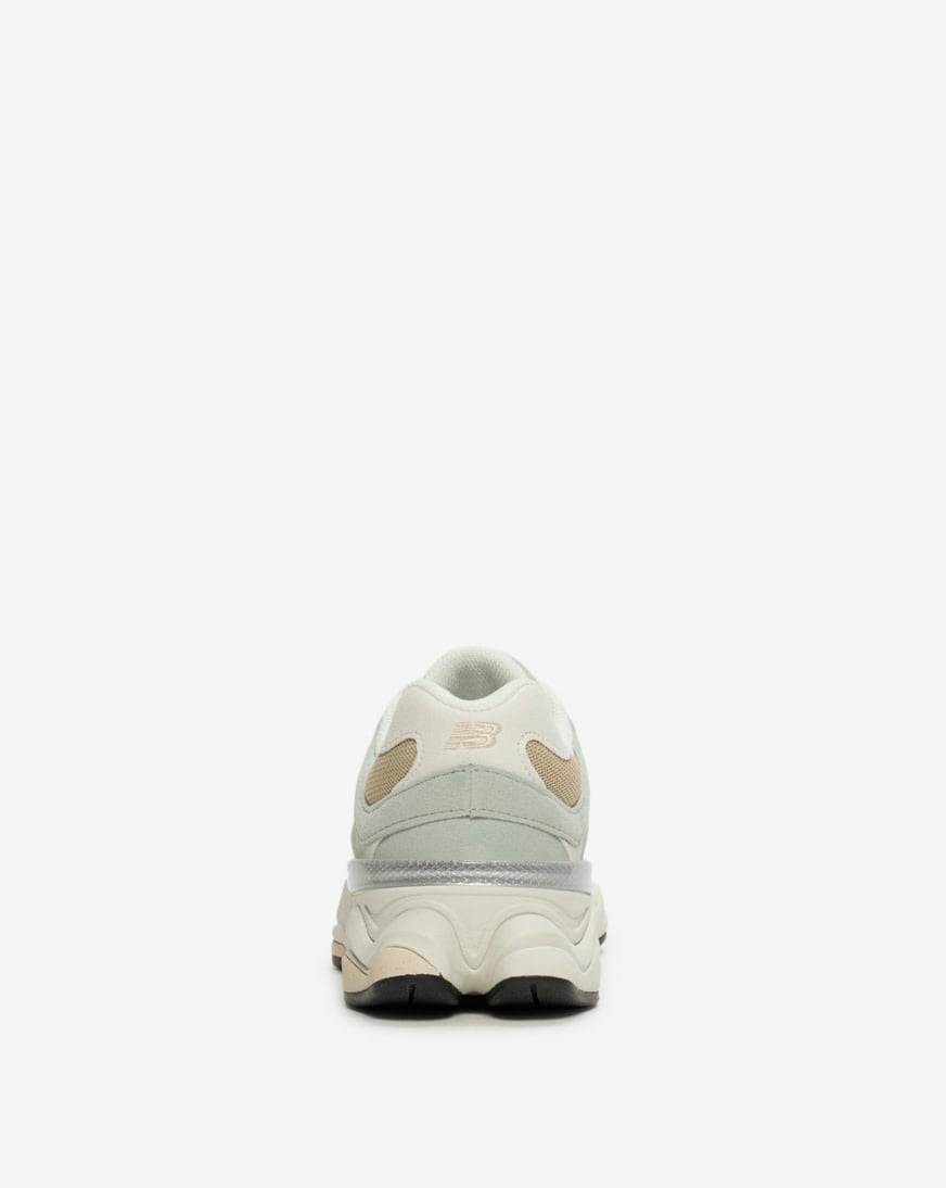 Shop New Balance Grade School 9060 G90604BR green | SNIPES USA