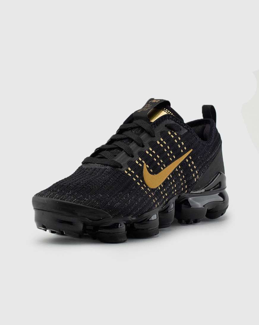 nike air vapormax flyknit 3 black and gold