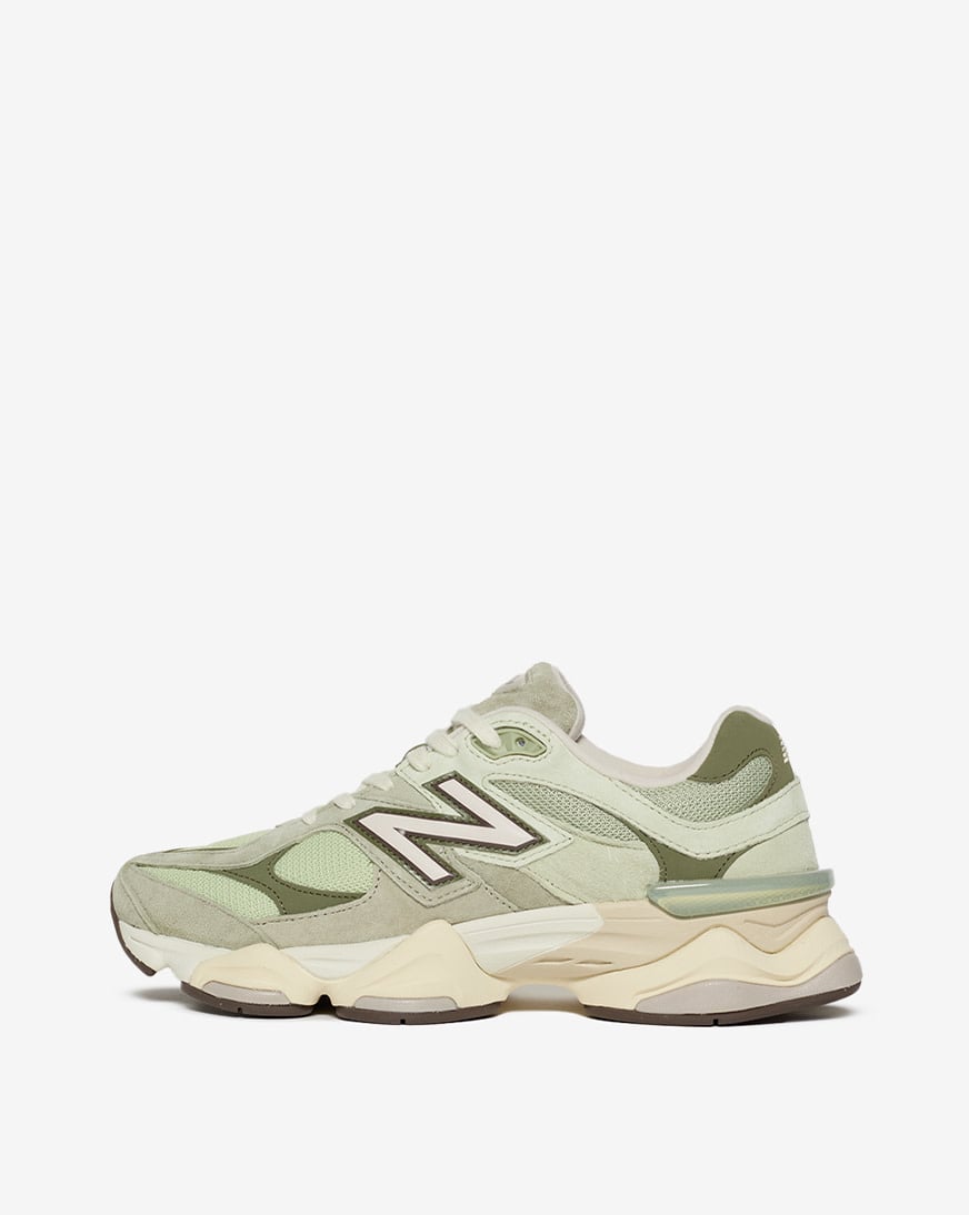 new-balance_gc9060ee_01.jpg