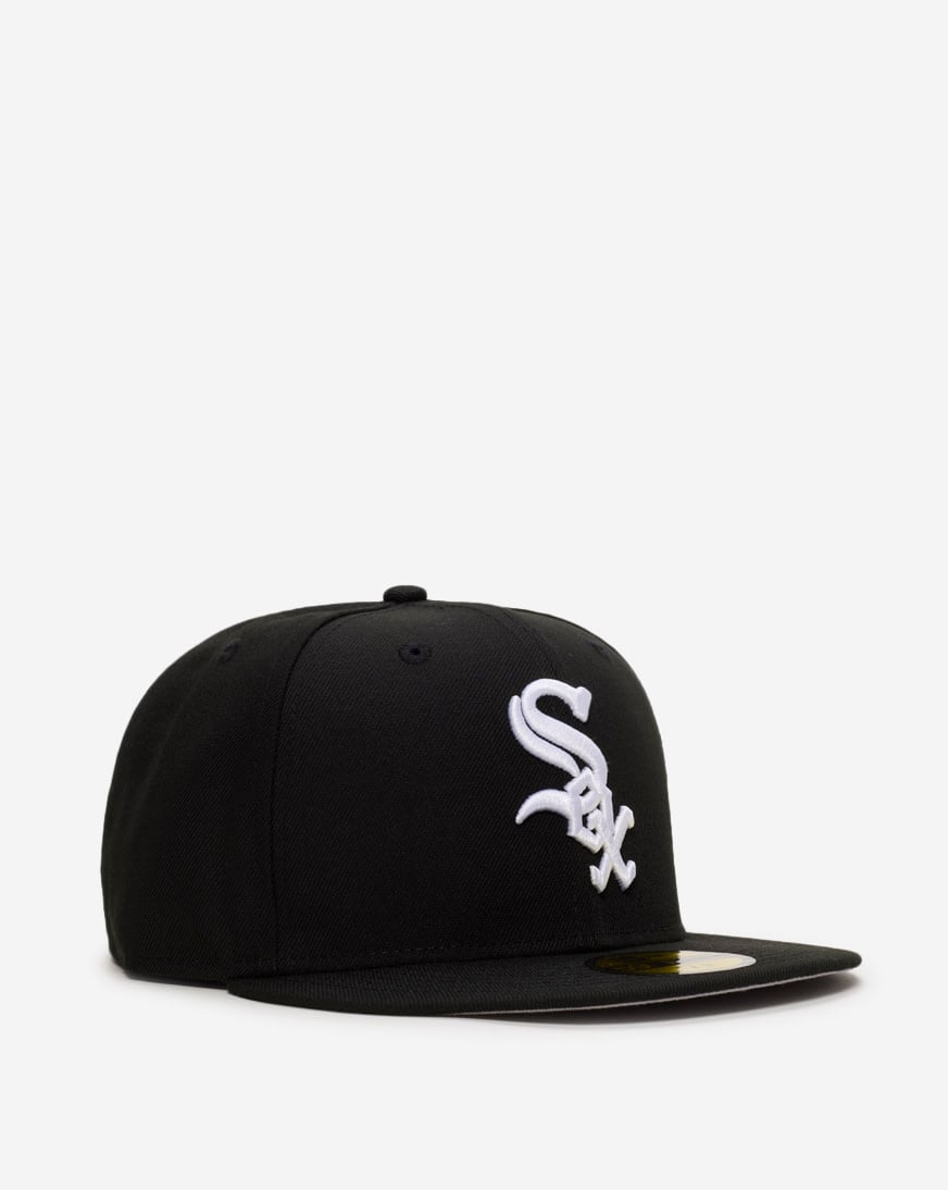 Shop New Era 59Fifty Chicago White Sox Core Fitted Hat 60399180