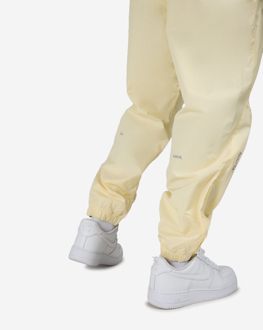 nike_fn7668-744_04.jpg