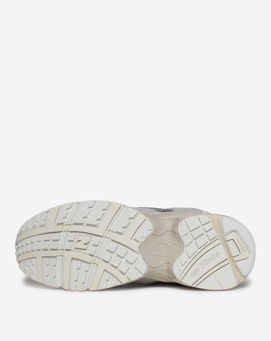 Shop New Balance 725V1 ML725AA grey | SNIPES USA