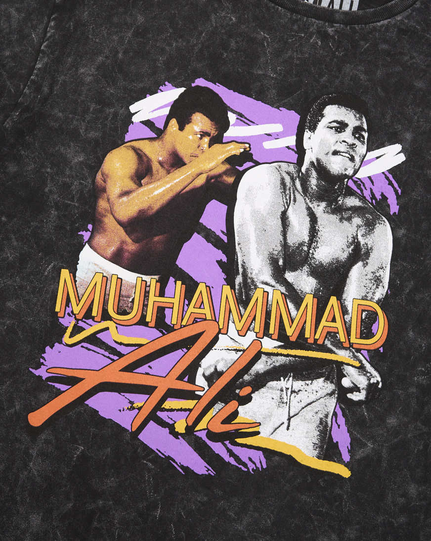 Shop Graphic Tees Muhammad Ali Retro Tee MUA1031YB black | SNIPES USA