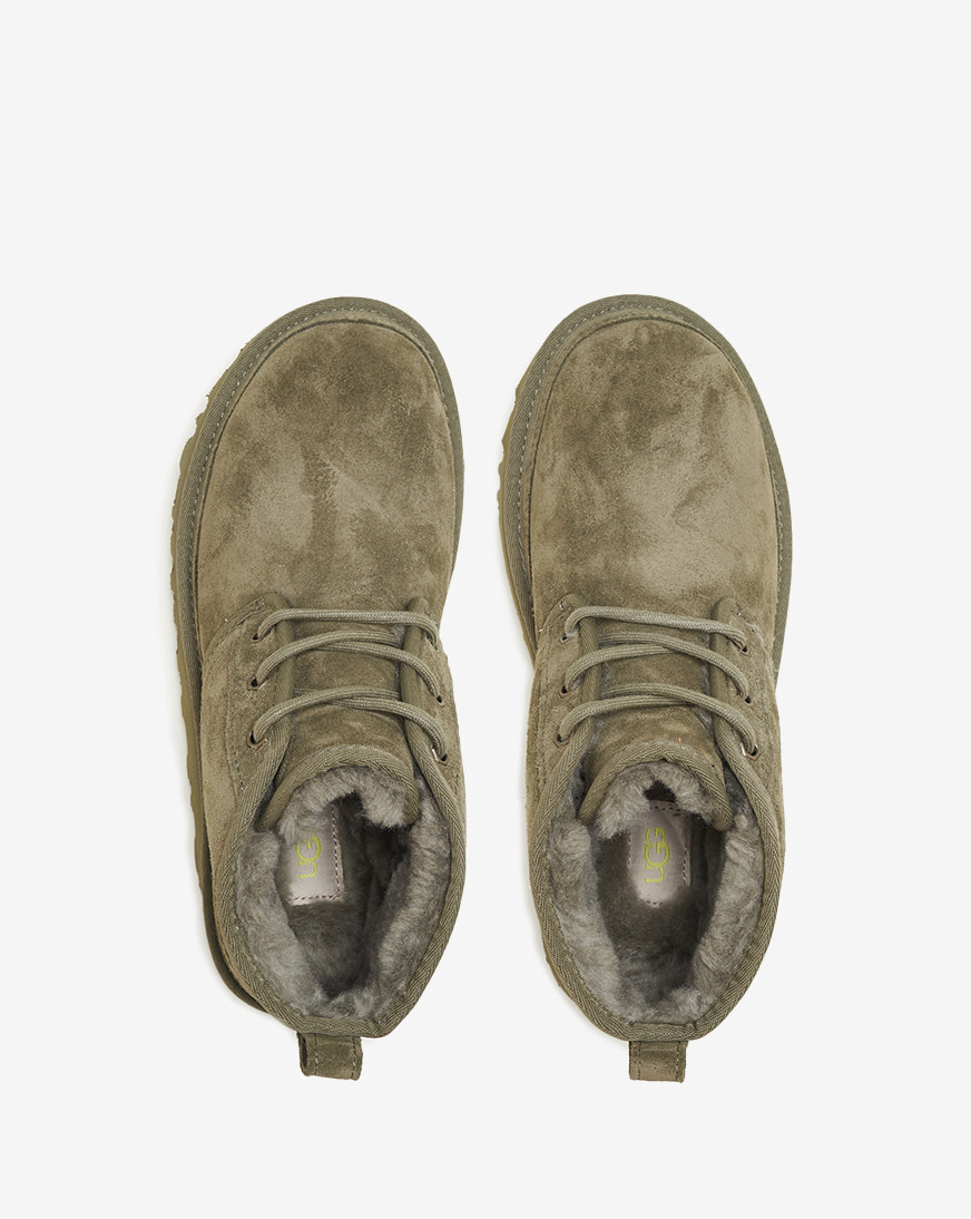 Shop UGG Neumel Chukka Boots 1094269-BTOL green | SNIPES USA display picture 1
