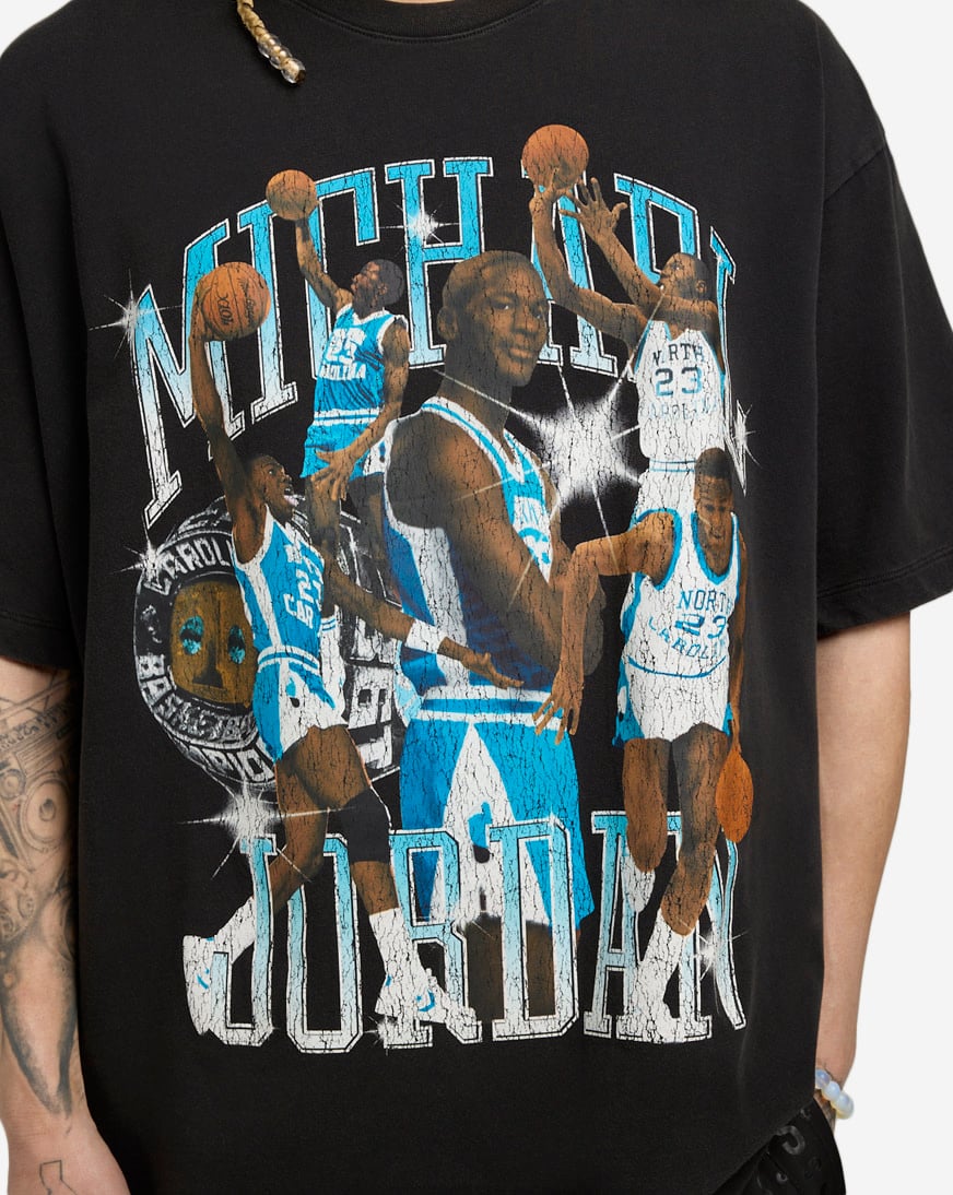 Shop Jordan Flight Essentials Graphic T-Shirt HQ8940-010 black 