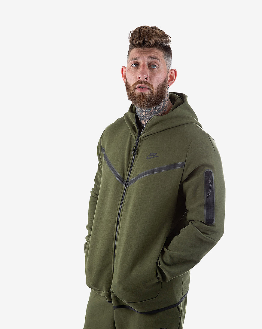 snipes nike tech fleece