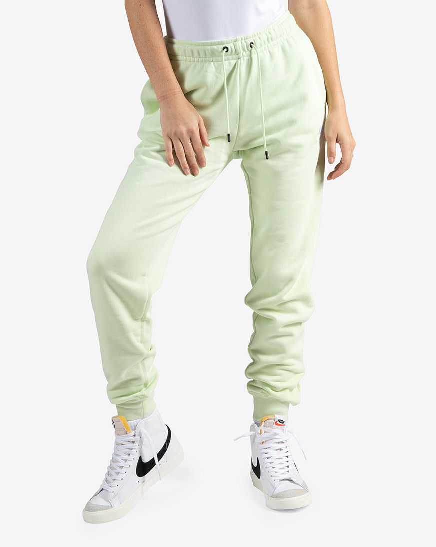 Shop Nike NSW Essential Fleece Pants BV4095-303 green | SNIPES USA